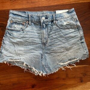 NWT American eagle super high rise relaxed fit distressed jean shorts